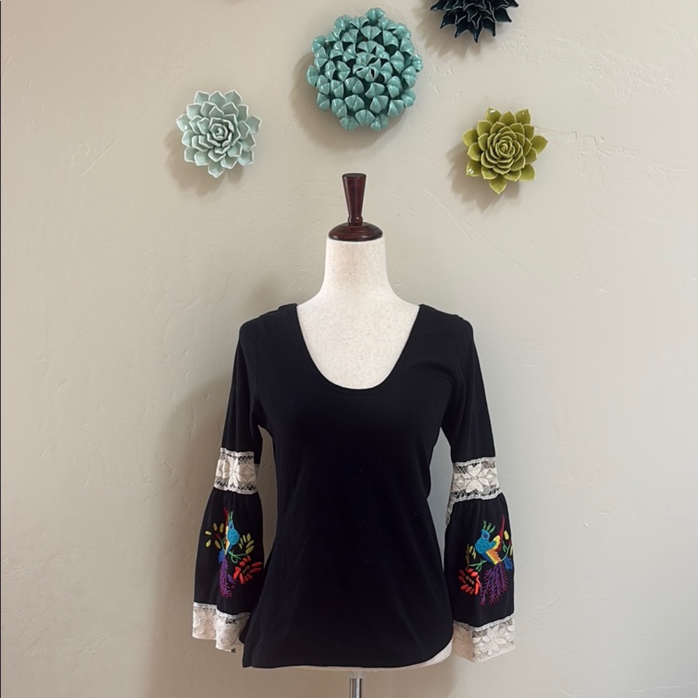 Va Va by Joy Han Black Embroidered Bell Sleeve Boho Top -S